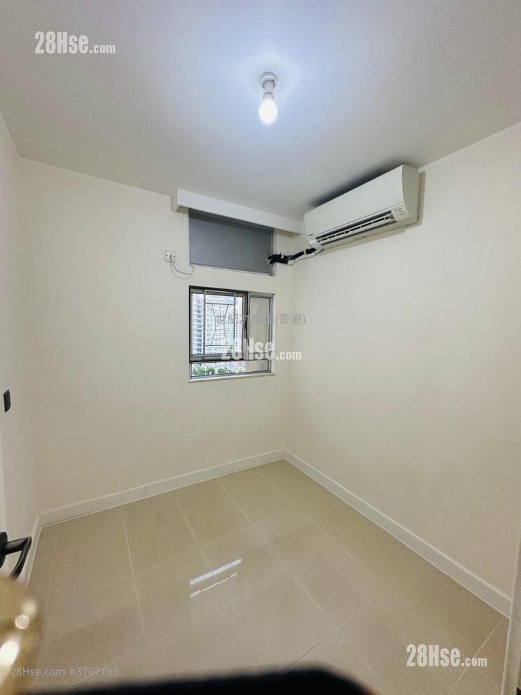 Tak Keung Court Sell 3 Bedrooms , 1 Bathroom 574 ft²