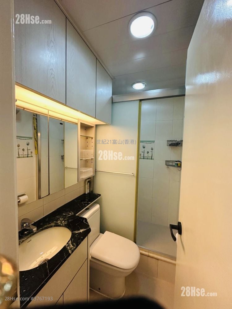 Tak Keung Court Sell 3 Bedrooms , 1 Bathroom 574 ft²