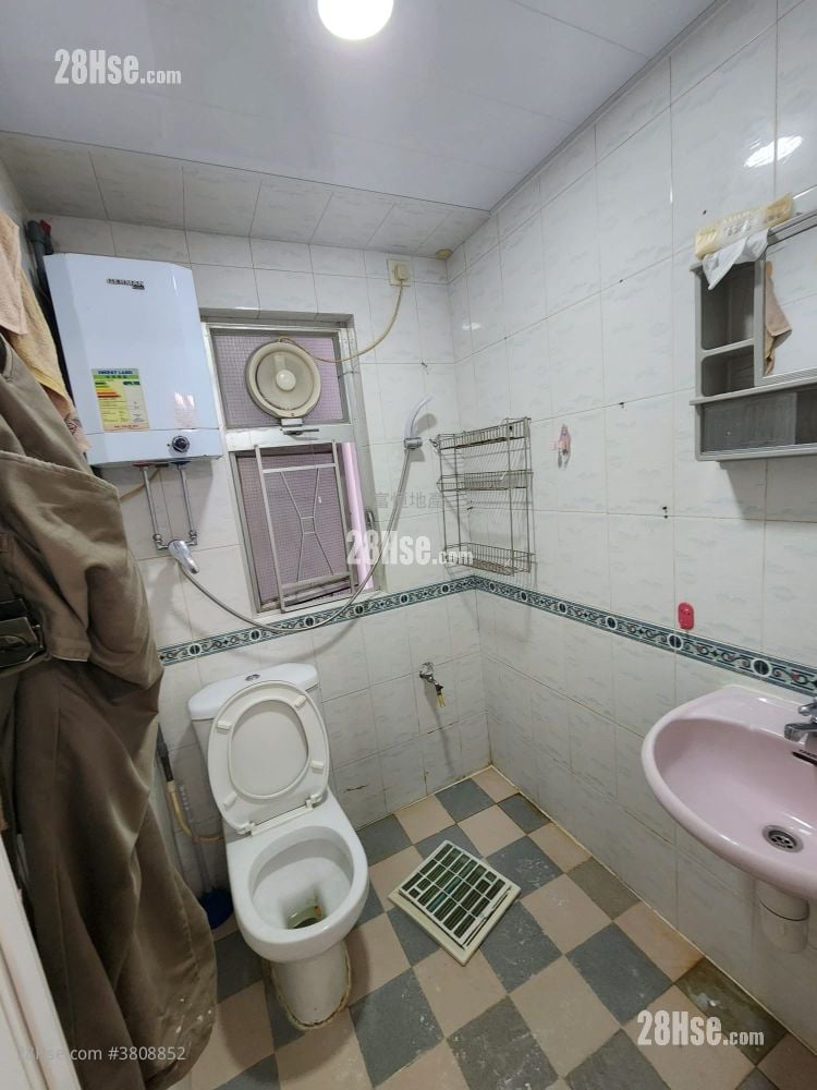 Loong King Mansion Rental 2 Bedrooms , 1 Bathroom 368 ft²