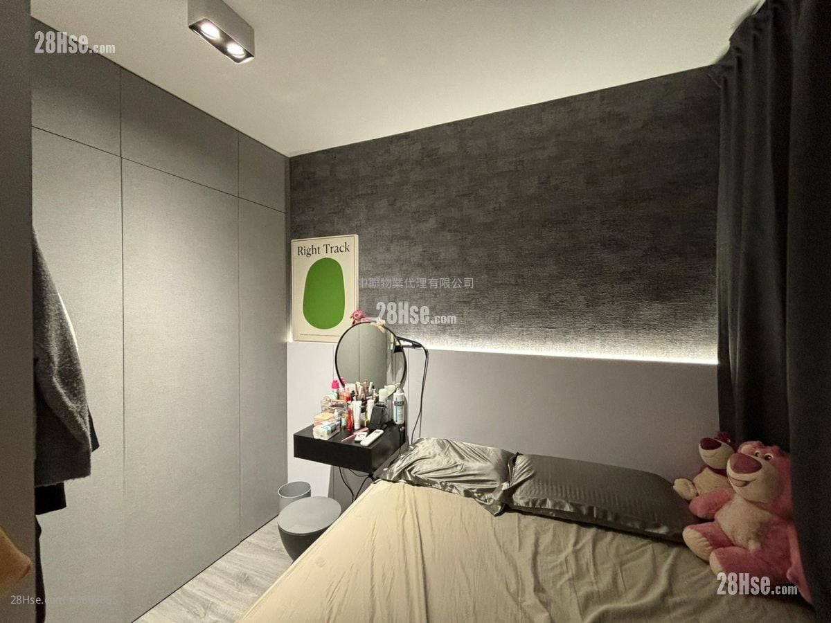 Choi Wo Court Sell 401 ft²