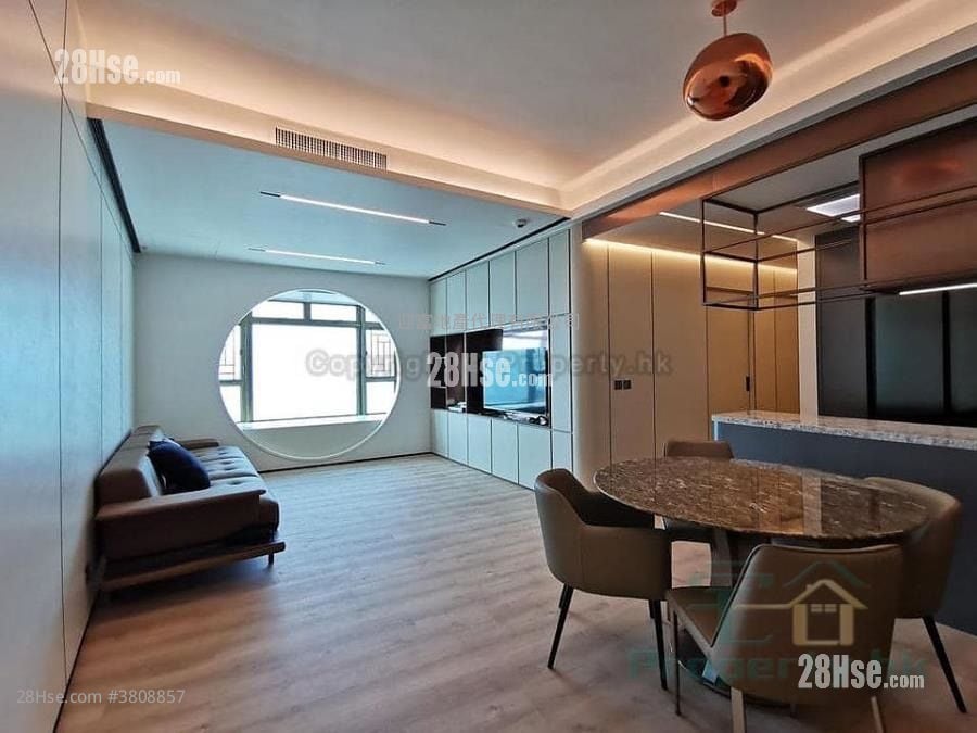 半岛豪庭 售盘 1,043 平方尺