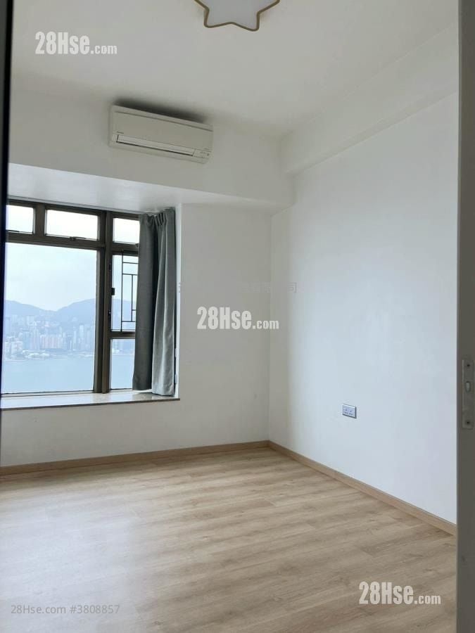 半岛豪庭 售盘 1,043 平方尺