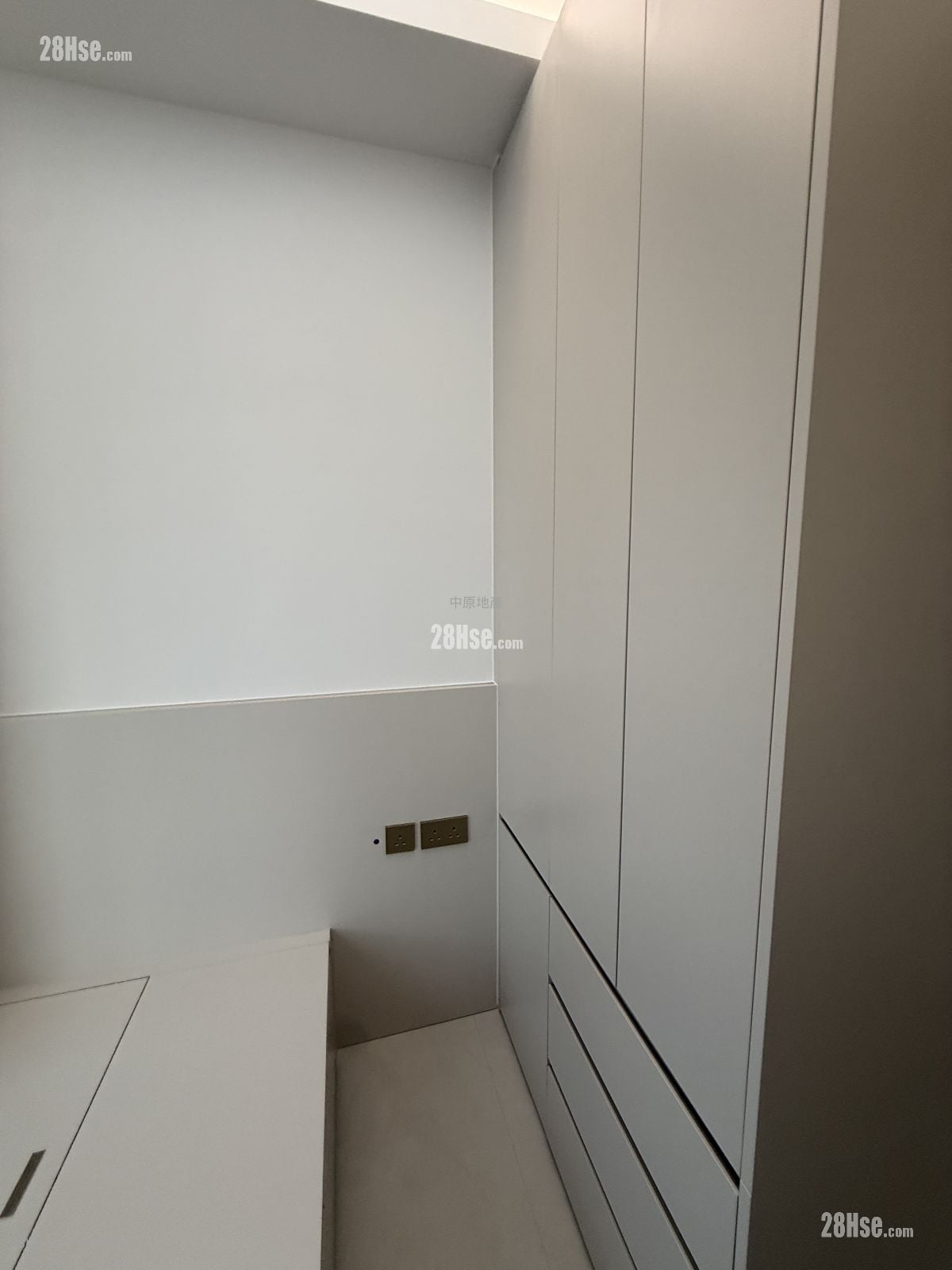 One Silversea Rental 3 Bedrooms , 2 Bathrooms 665 ft²