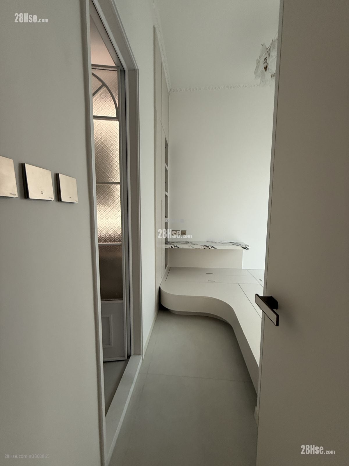 One Silversea Rental 3 Bedrooms , 2 Bathrooms 665 ft²