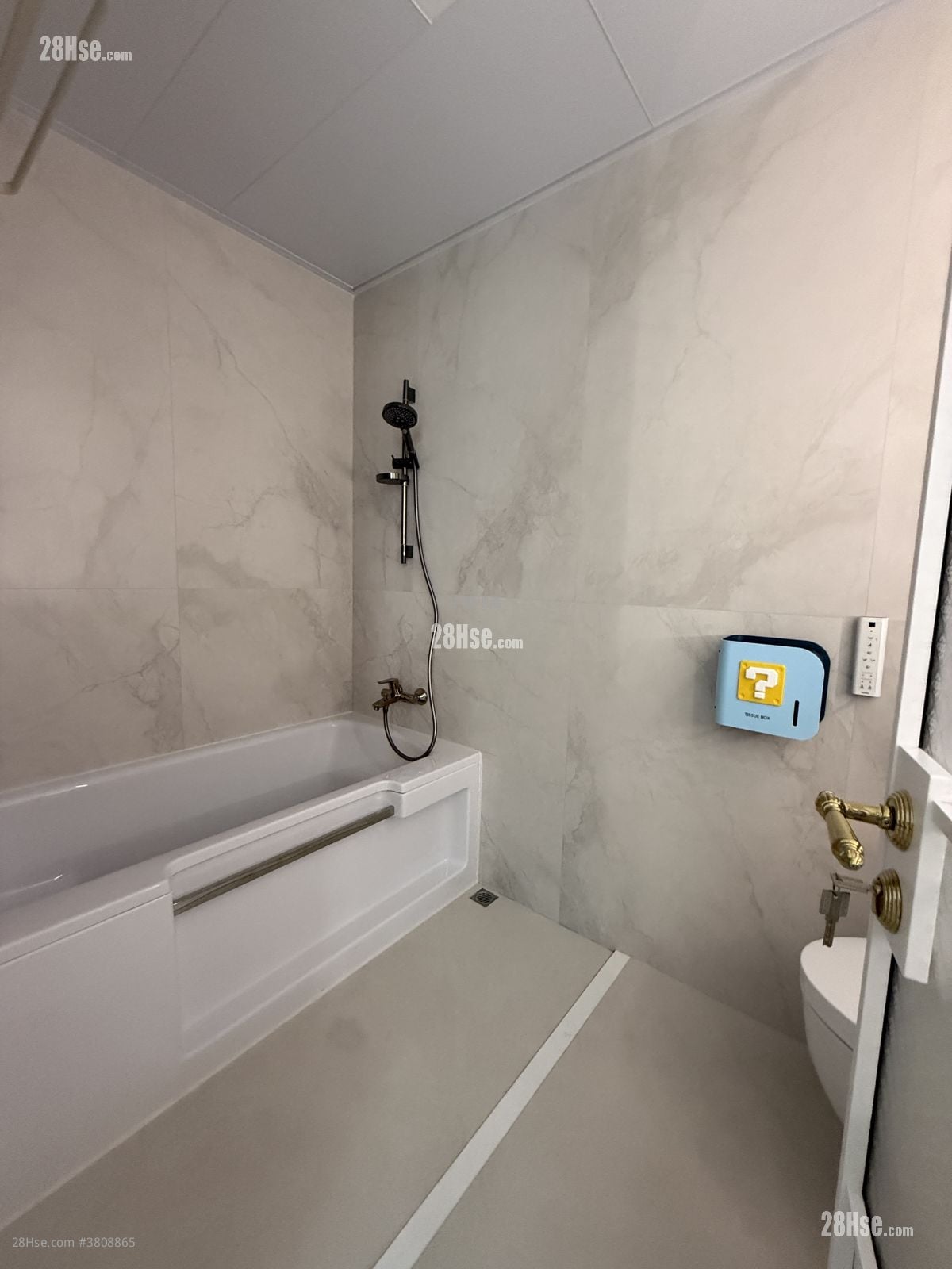 One Silversea Rental 3 Bedrooms , 2 Bathrooms 665 ft²