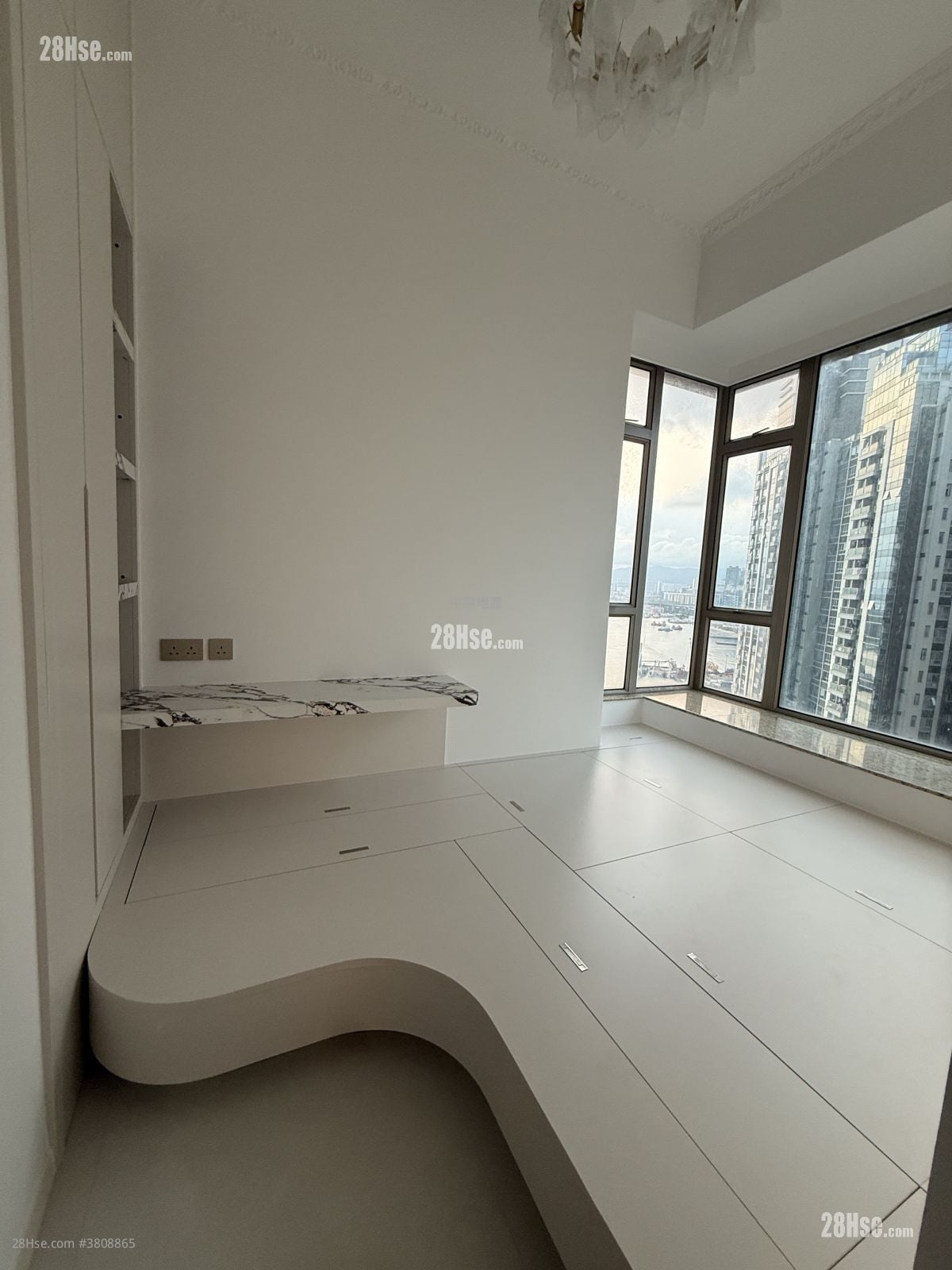 One Silversea Rental 3 Bedrooms , 2 Bathrooms 665 ft²