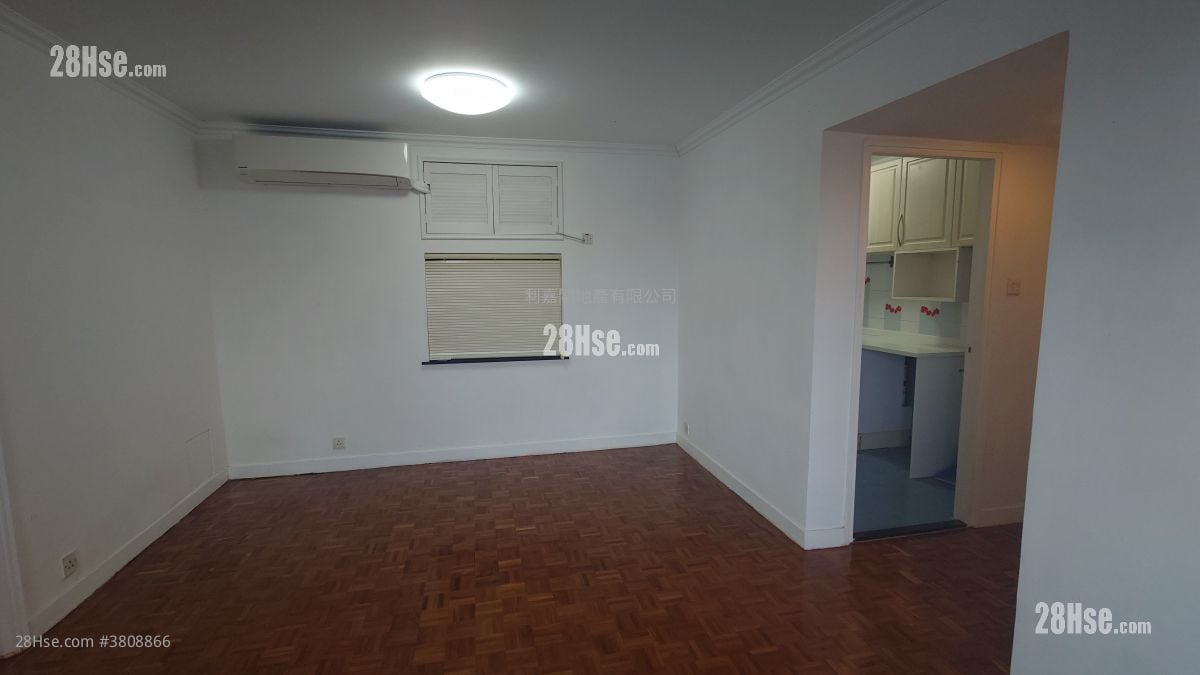 Heng Fa Chuen Sell 3 Bedrooms , 2 Bathrooms 722 ft²