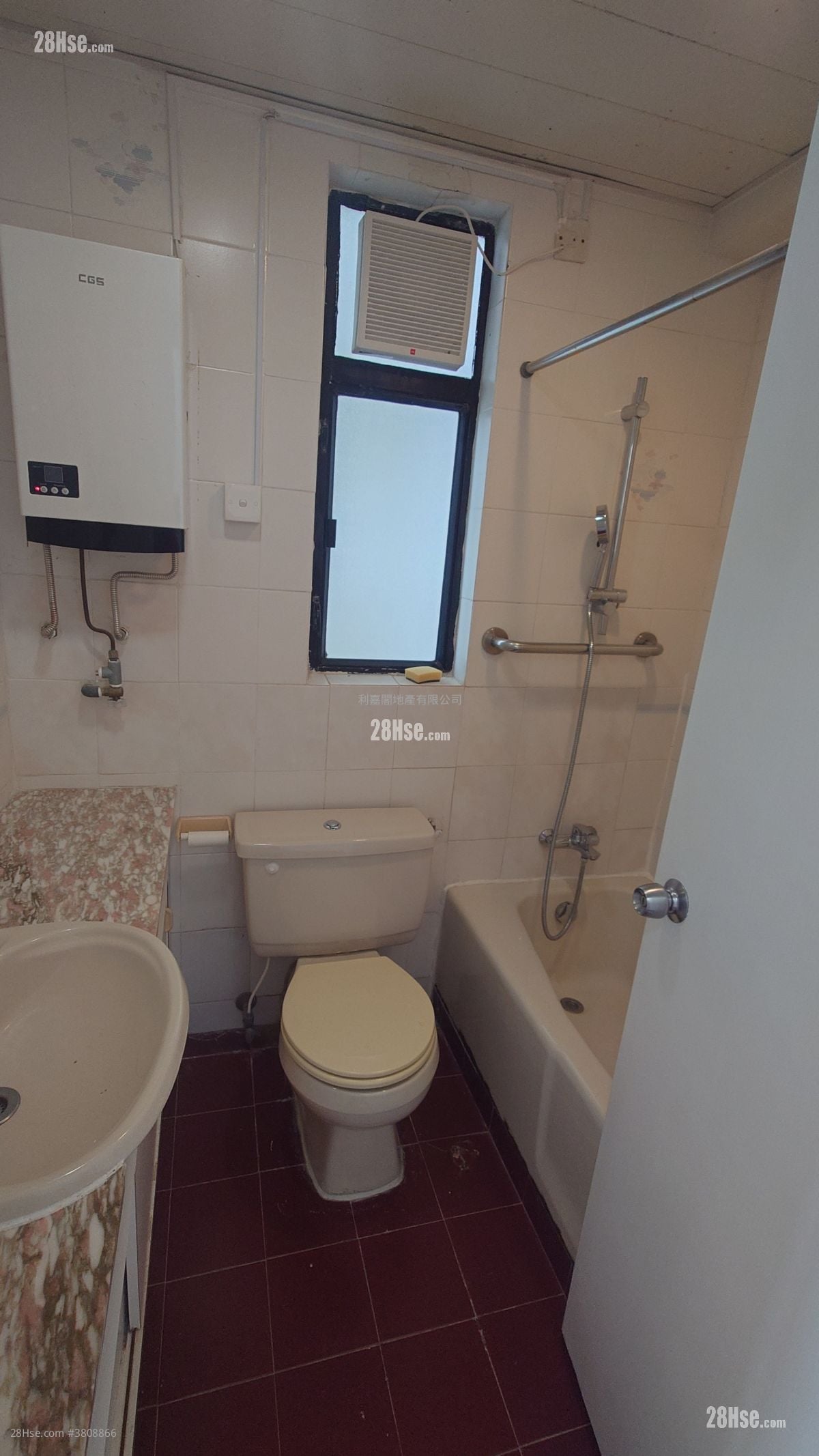 Heng Fa Chuen Sell 3 Bedrooms , 2 Bathrooms 722 ft²