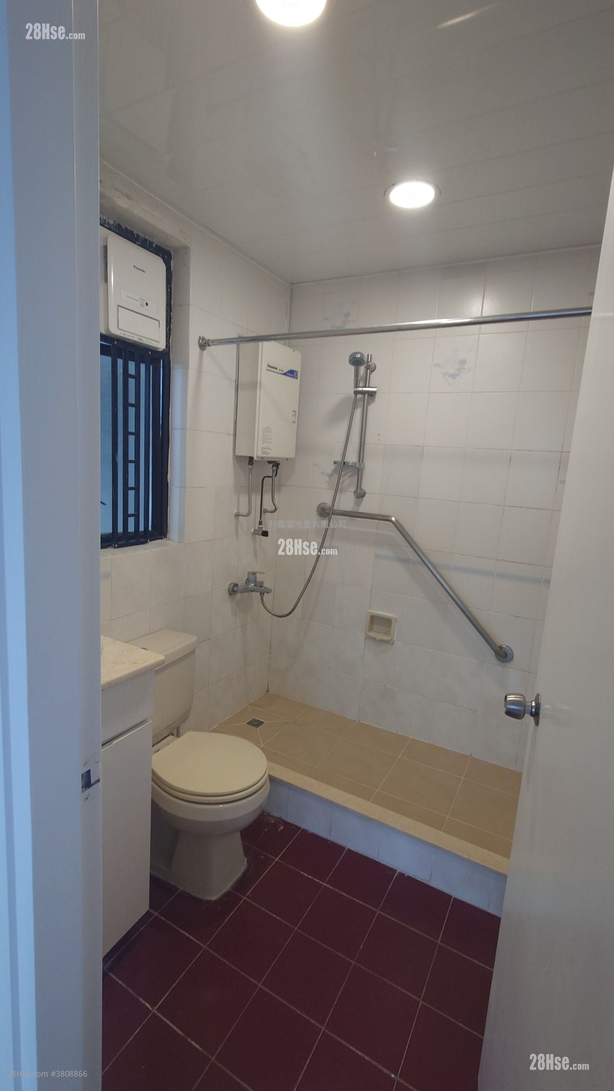 Heng Fa Chuen Sell 3 Bedrooms , 2 Bathrooms 722 ft²
