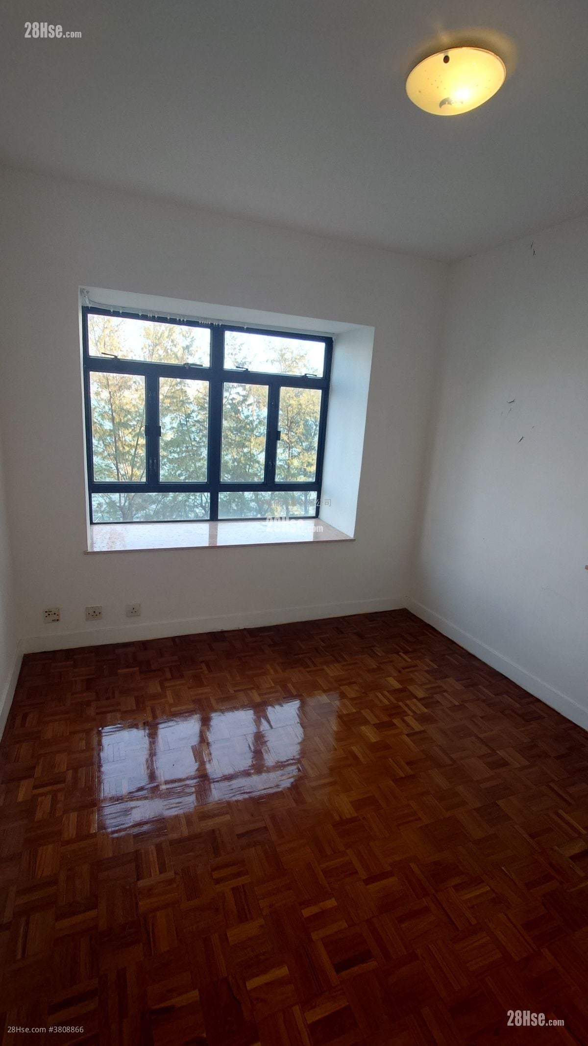 Heng Fa Chuen Sell 3 Bedrooms , 2 Bathrooms 722 ft²