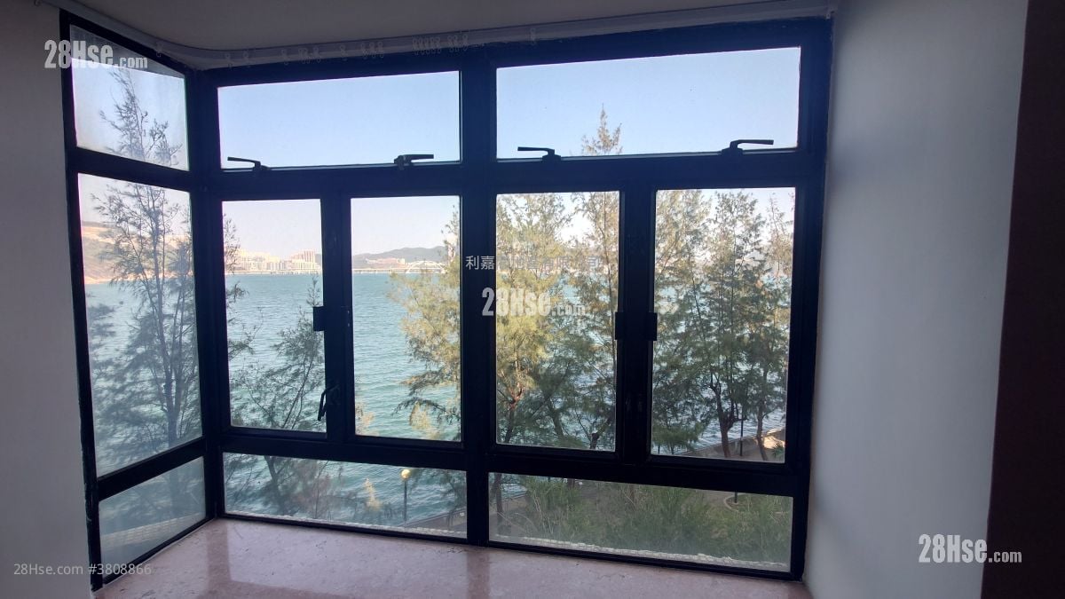 Heng Fa Chuen Sell 3 Bedrooms , 2 Bathrooms 722 ft²