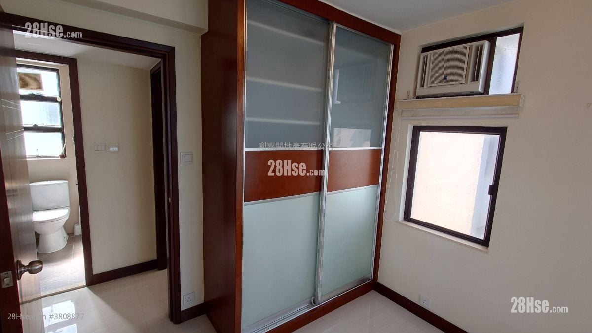 Heng Fa Chuen Sell 3 Bedrooms , 1 Bathroom 659 ft²