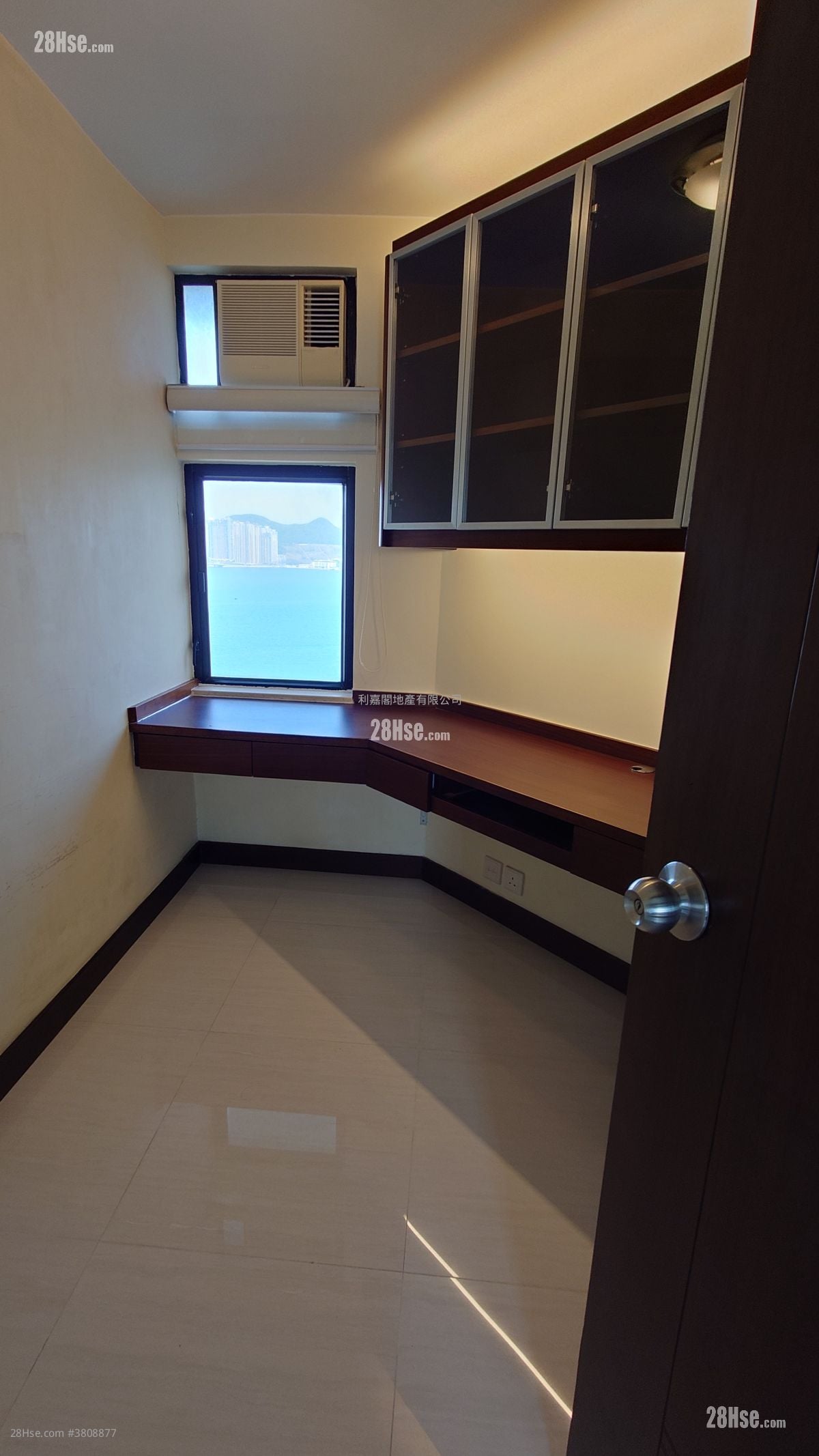 Heng Fa Chuen Sell 3 Bedrooms , 1 Bathroom 659 ft²