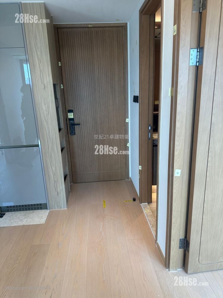 高临 售盘 2 房 , 1 浴室 377 平方尺