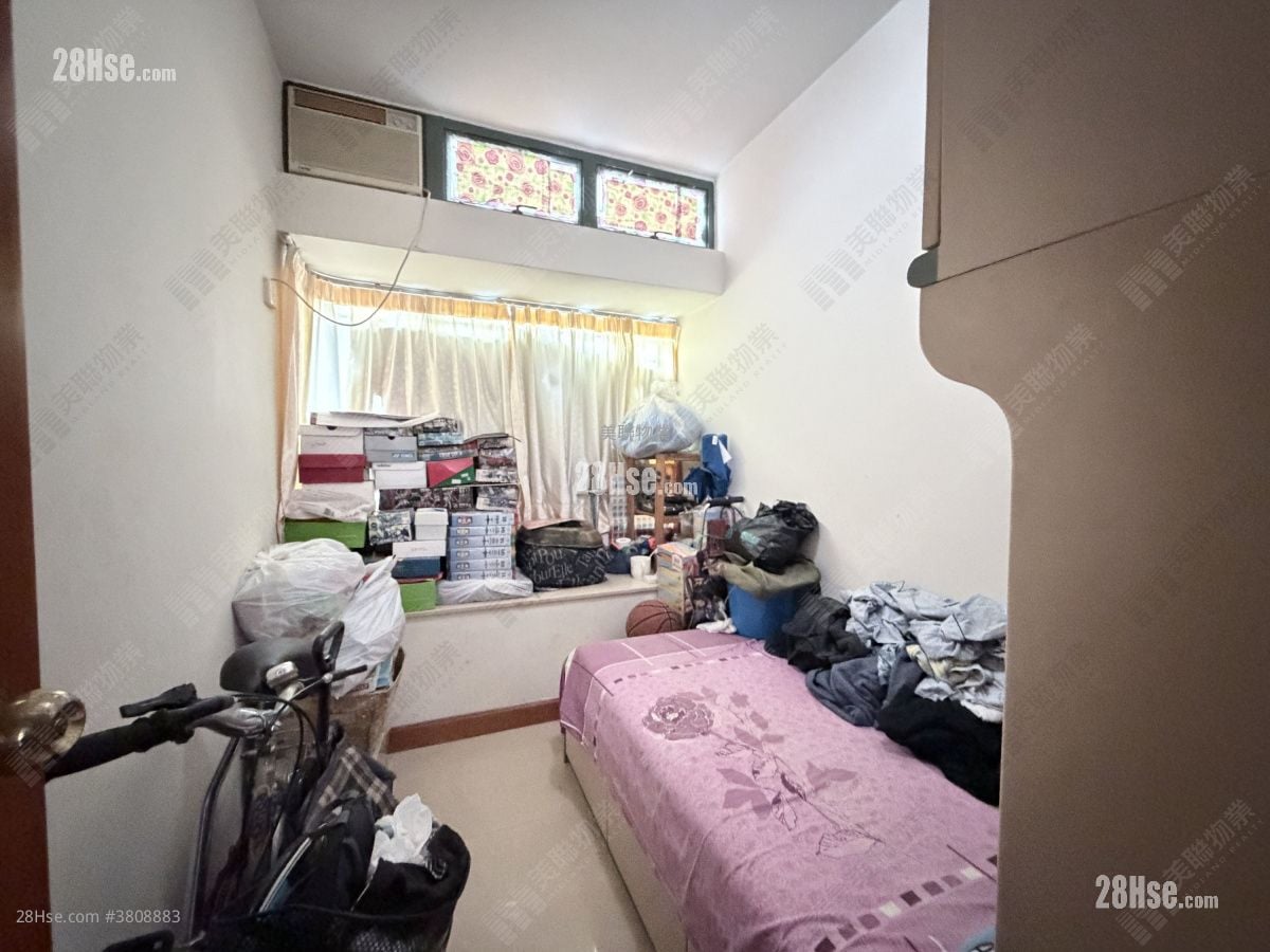 Oceania Heights Sell 3 Bedrooms , 1 Bathroom 586 ft²