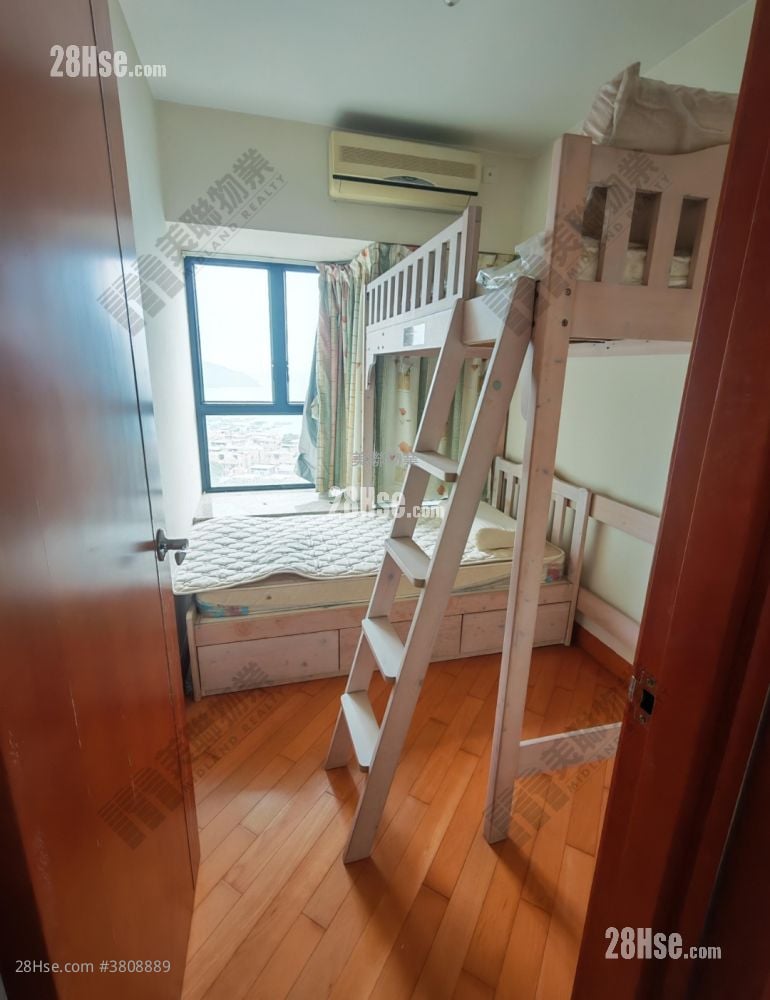 Park Island Sell 3 Bedrooms , 3 Bathrooms 837 ft²