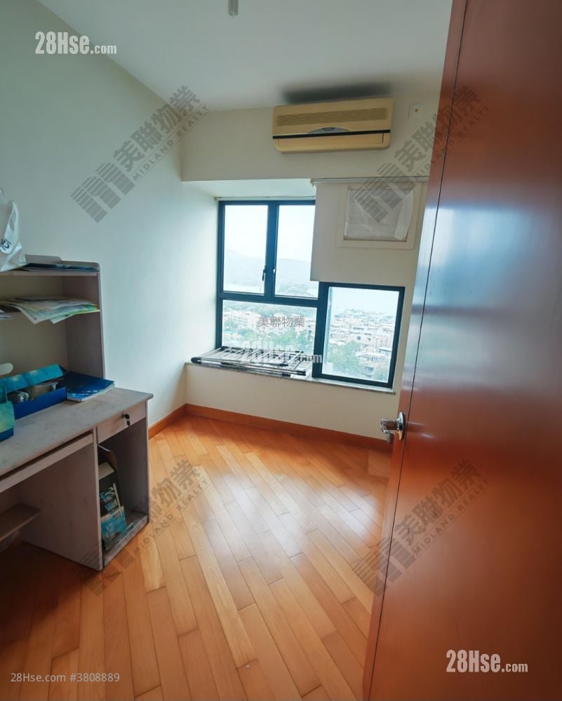 Park Island Sell 3 Bedrooms , 3 Bathrooms 837 ft²