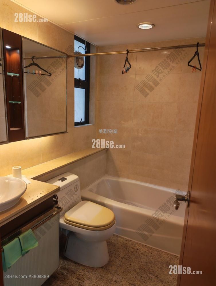 Park Island Sell 3 Bedrooms , 3 Bathrooms 837 ft²