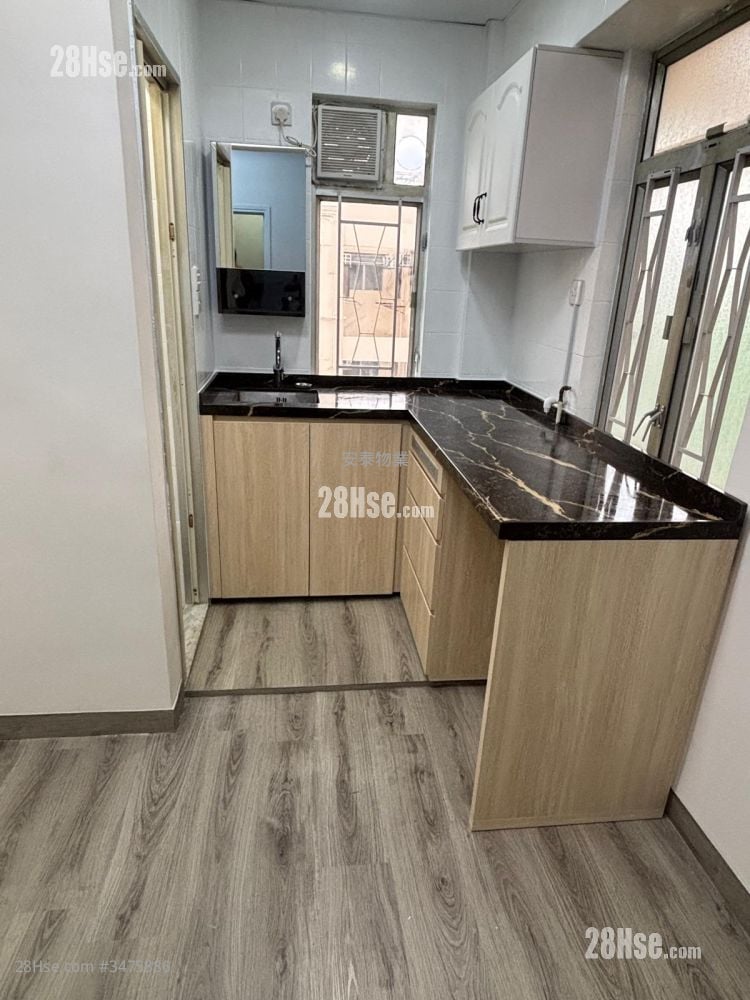 Fuk Wo Mansion Sell 1 Bedroom , 1 Bathroom 240 ft²