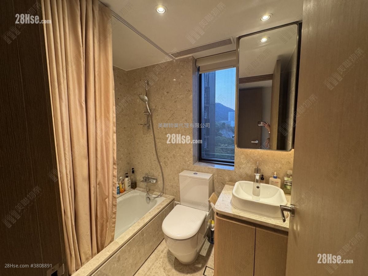 Island Garden Rental 3 Bedrooms , 2 Bathrooms 845 ft²