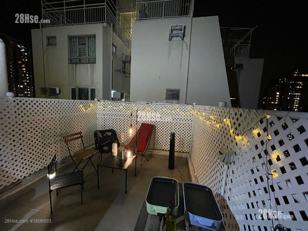 天台: 嘉輝花園 售盤 1 房 , 1 浴室 198 平方呎