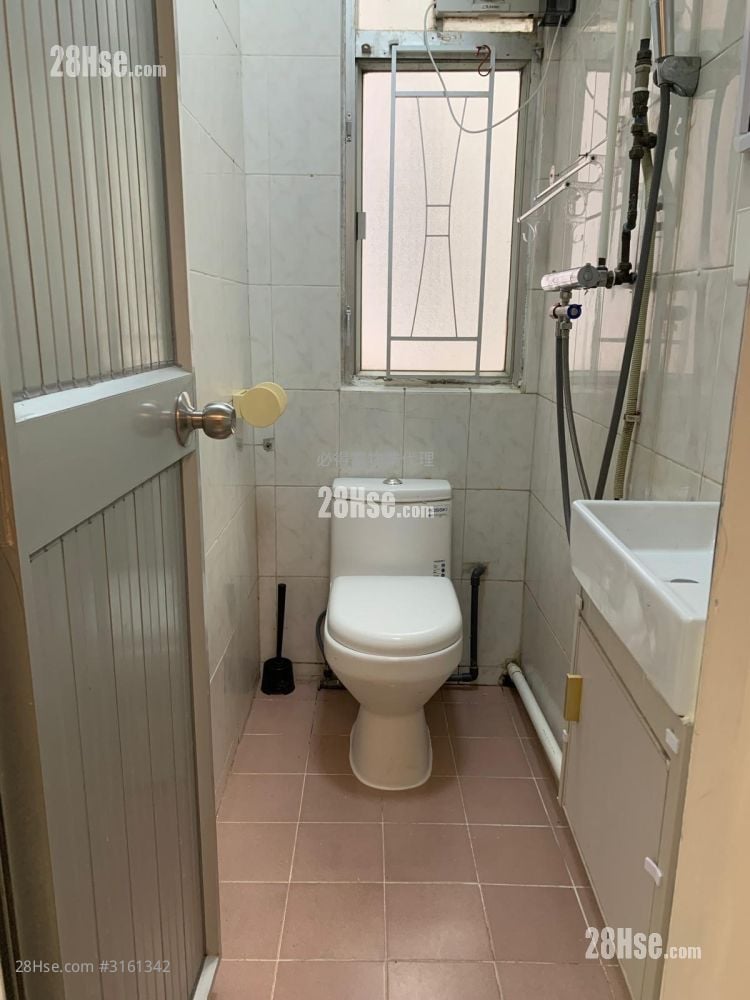 西湾大厦 租盘 1 房 , 1 浴室 268 平方尺