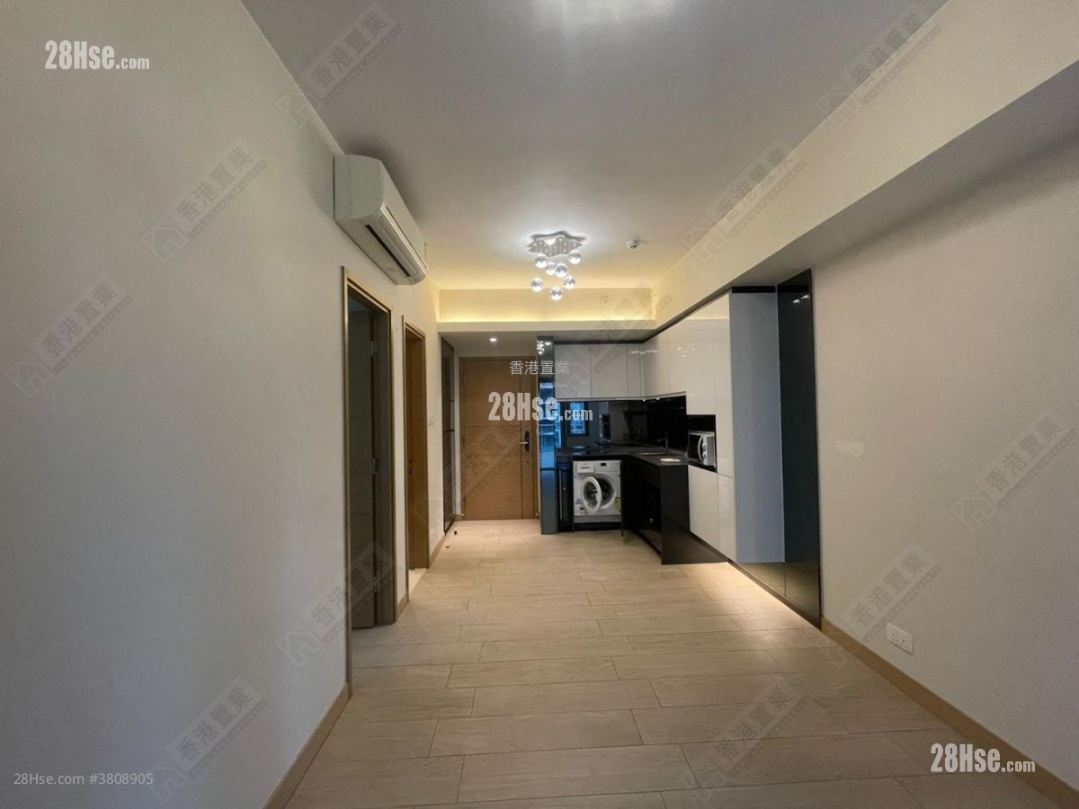 Century Link Sell 1 Bedroom 379 ft²