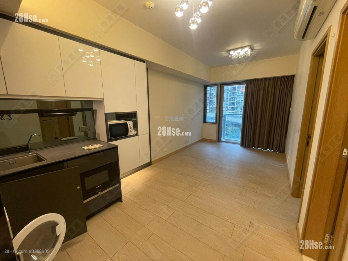 Century Link Sell 1 Bedroom 379 ft²