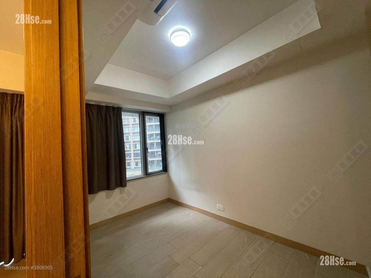 Century Link Sell 1 Bedroom 379 ft²