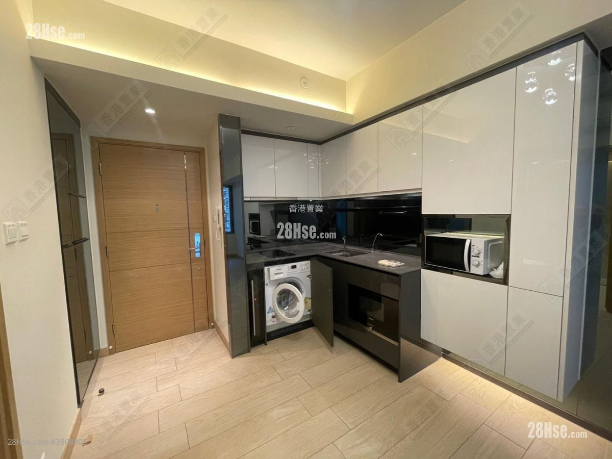 Century Link Sell 1 Bedroom 379 ft²