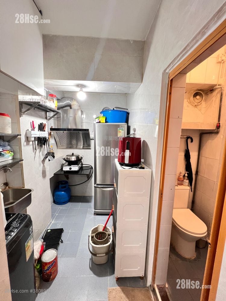 建德大楼 租盘 2 房 , 1 浴室 375 平方尺