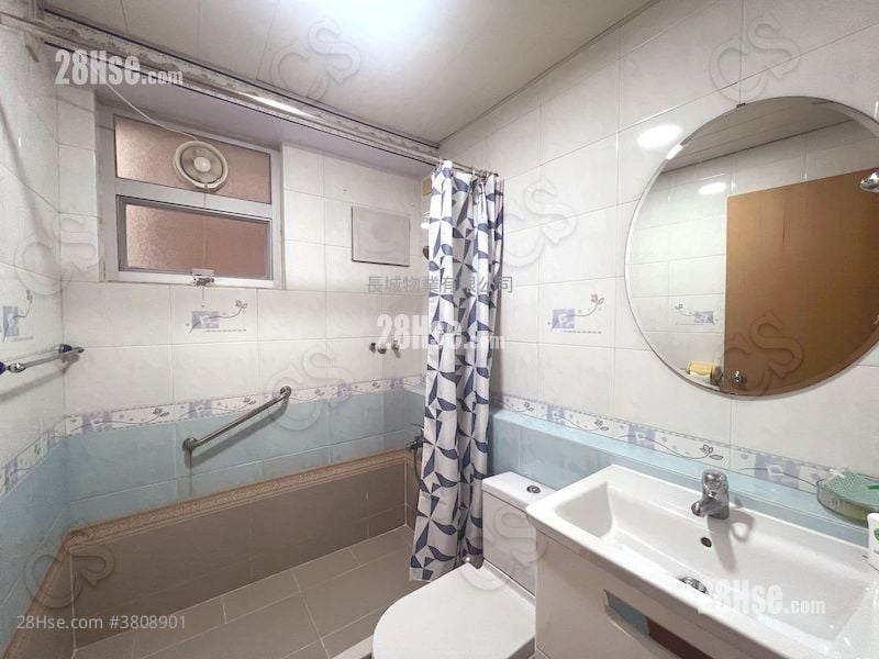 Mount Parker Lodge Sell 4 Bedrooms , 2 Bathrooms 872 ft²