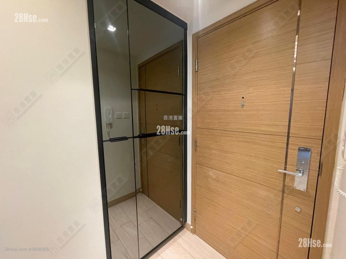 Century Link Sell 1 Bedroom 379 ft²