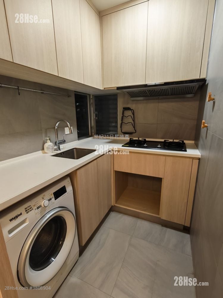 Kanfield Mansion Sell 2 Bedrooms , 1 Bathroom 410 ft²