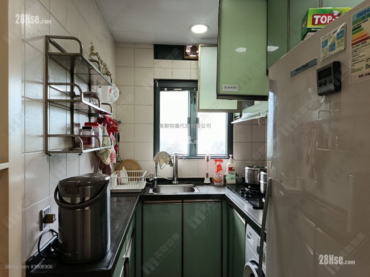 Seaview Crescent Rental 2 Bedrooms , 1 Bathroom 508 ft²