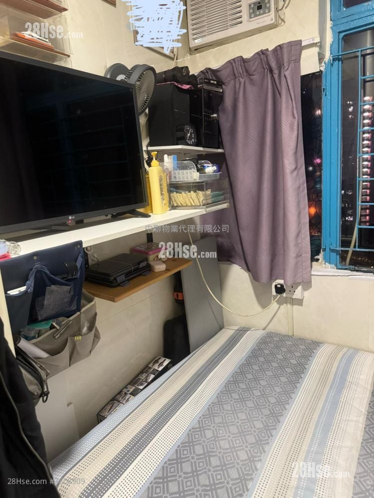 Yiu On Estate Sell 2 Bedrooms , 1 Bathroom 375 ft²