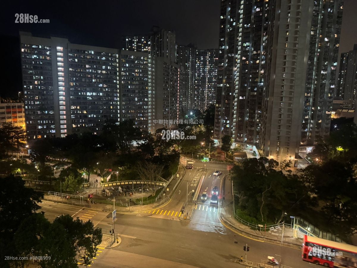 Yiu On Estate Sell 2 Bedrooms , 1 Bathroom 375 ft²