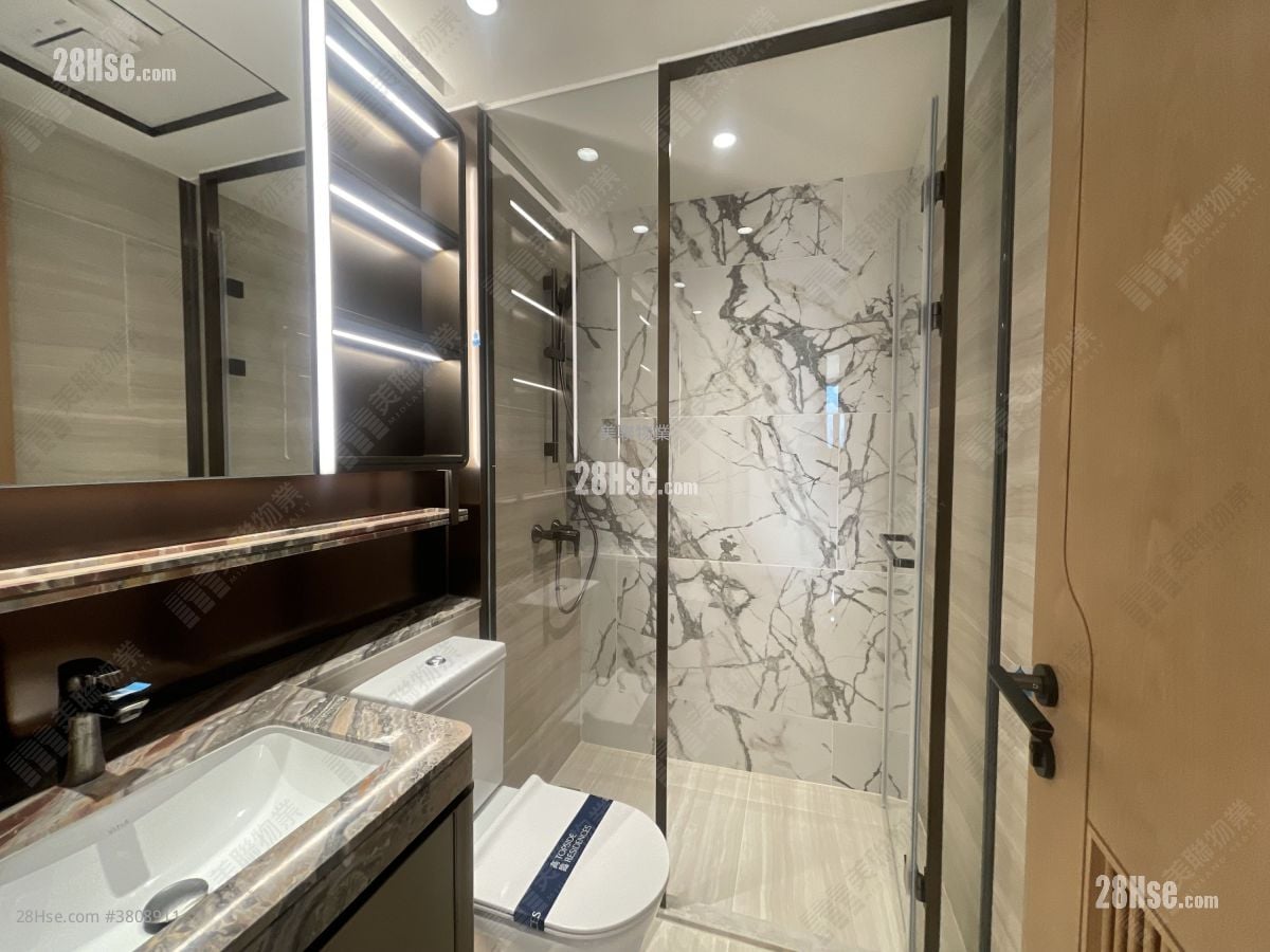 高临 租盘 2 房 , 1 浴室 423 平方尺