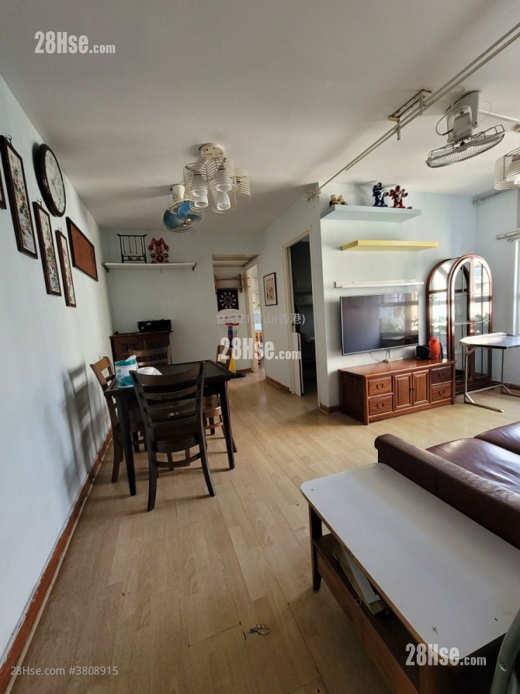 Ying Fuk Court Sell 1 Bedroom , 1 Bathroom 559 ft²