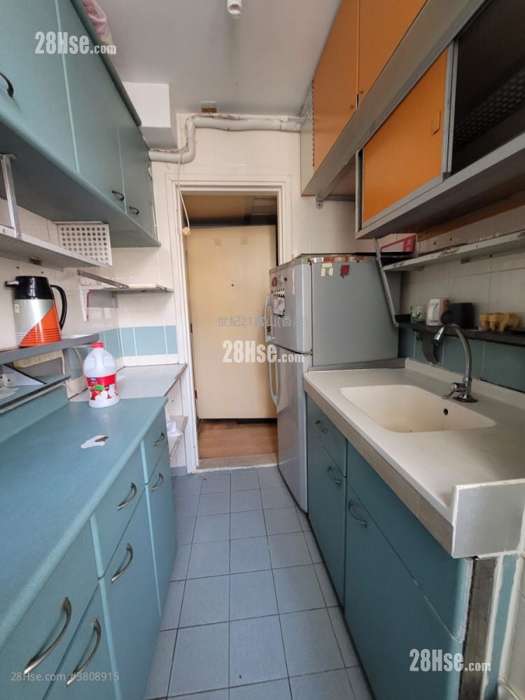 Ying Fuk Court Sell 1 Bedroom , 1 Bathroom 559 ft²