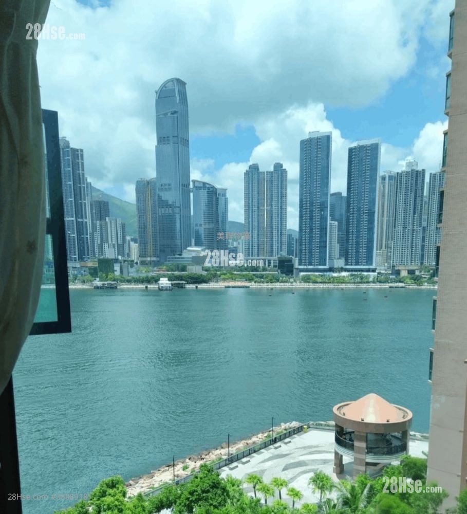 Villa Esplanada Sell 4 Bedrooms , 2 Bathrooms 863 ft²