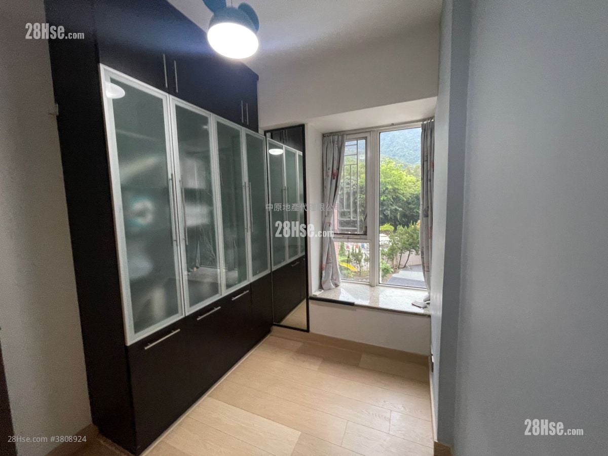 Symphony Bay Sell 3 Bedrooms , 2 Bathrooms 1,096 ft²