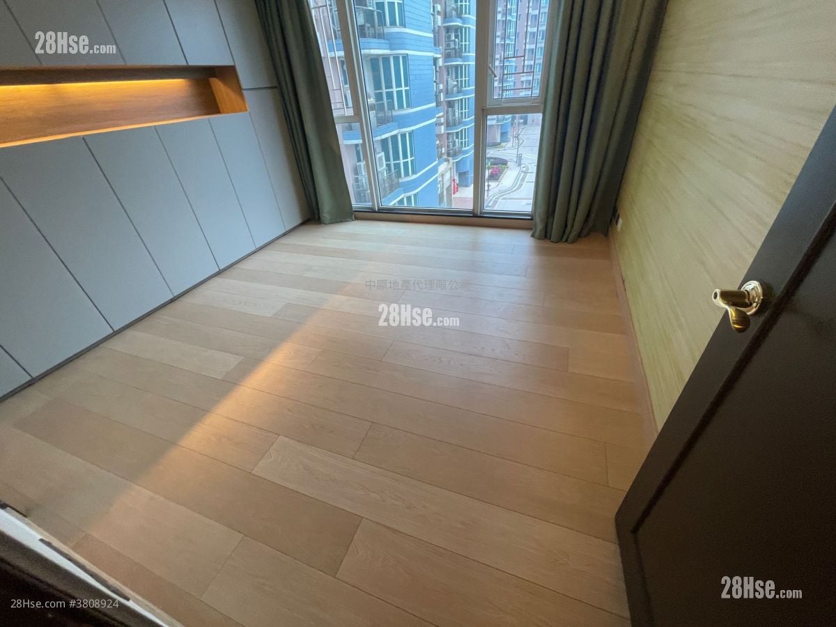 Symphony Bay Sell 3 Bedrooms , 2 Bathrooms 1,096 ft²