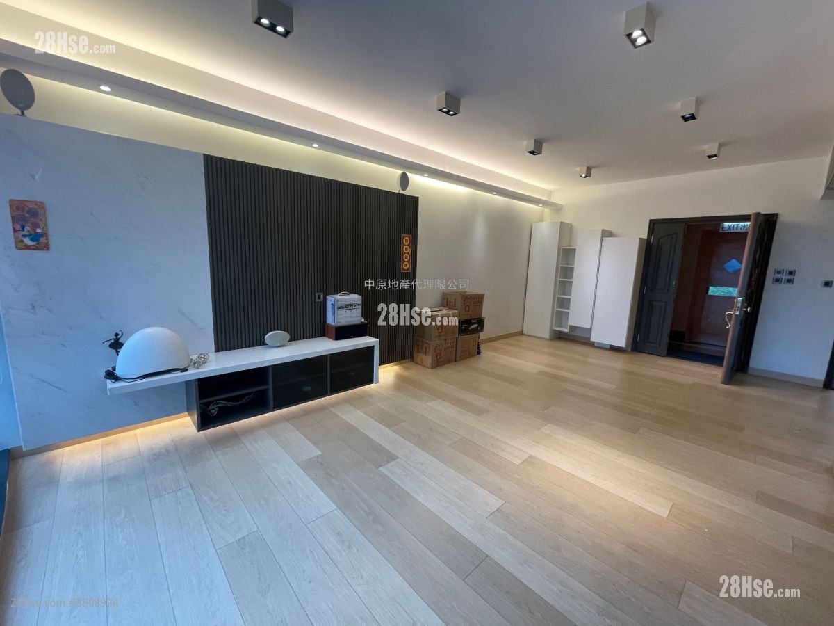 Symphony Bay Sell 3 Bedrooms , 2 Bathrooms 1,096 ft²