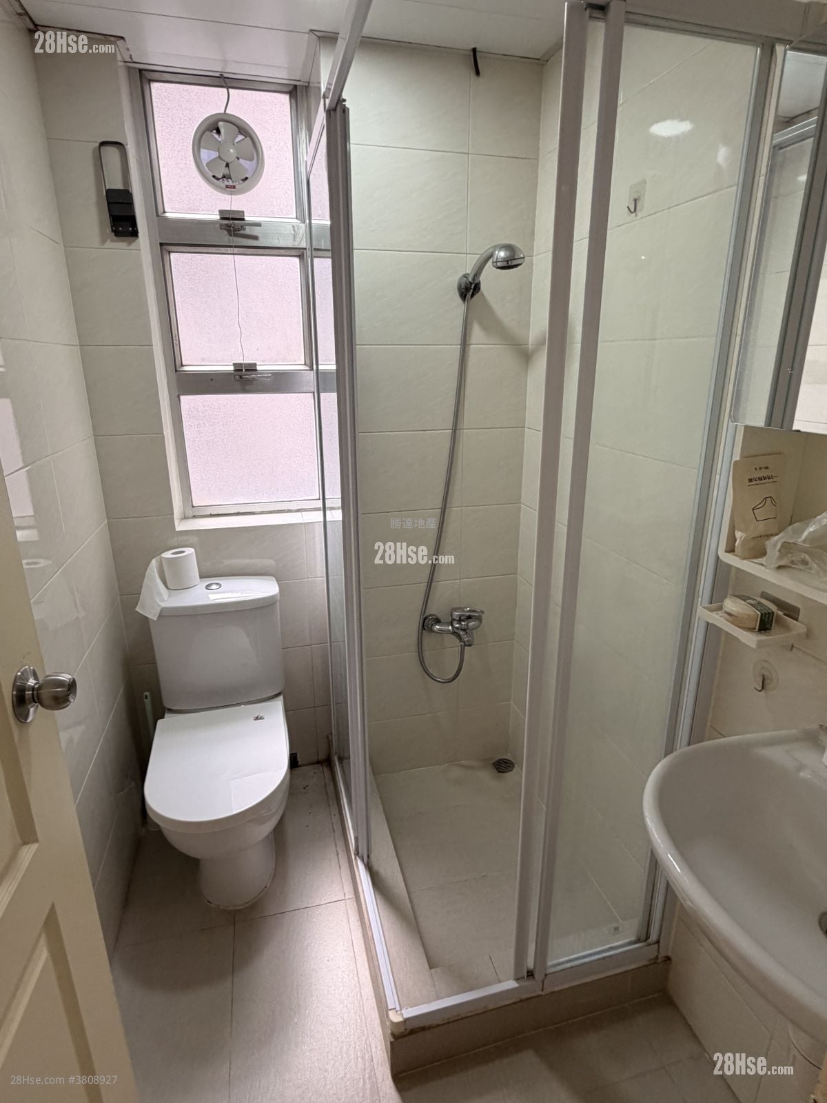 康侨大厦 售盘 2 房 , 1 浴室 654 平方尺