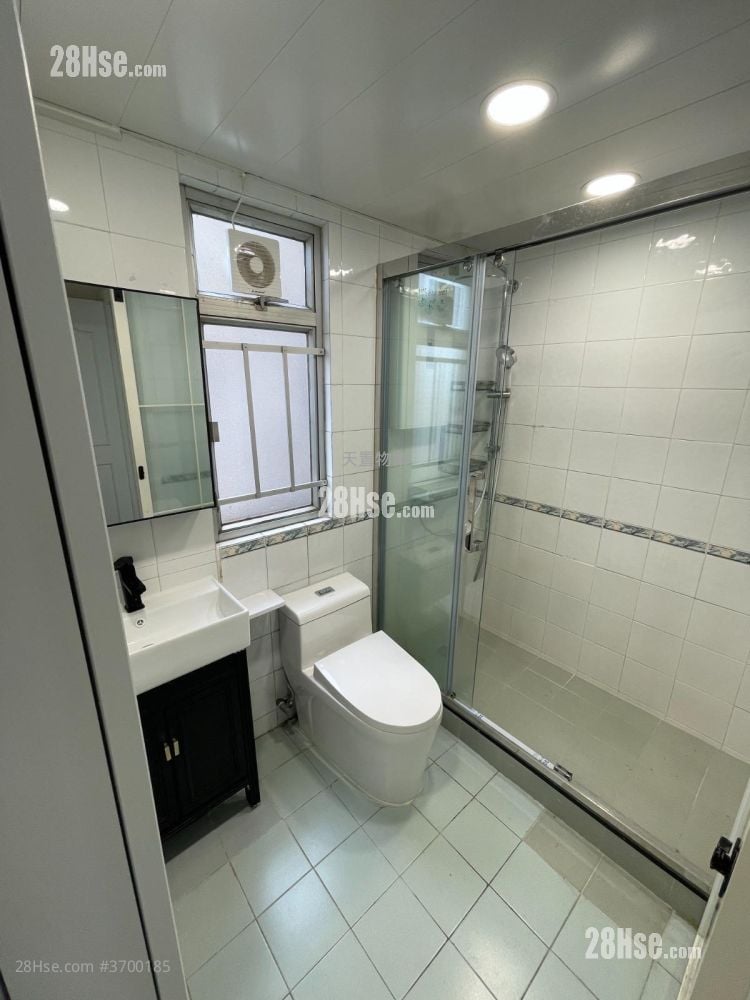 紫翠花园 租盘 3 房 , 2 浴室 703 平方尺