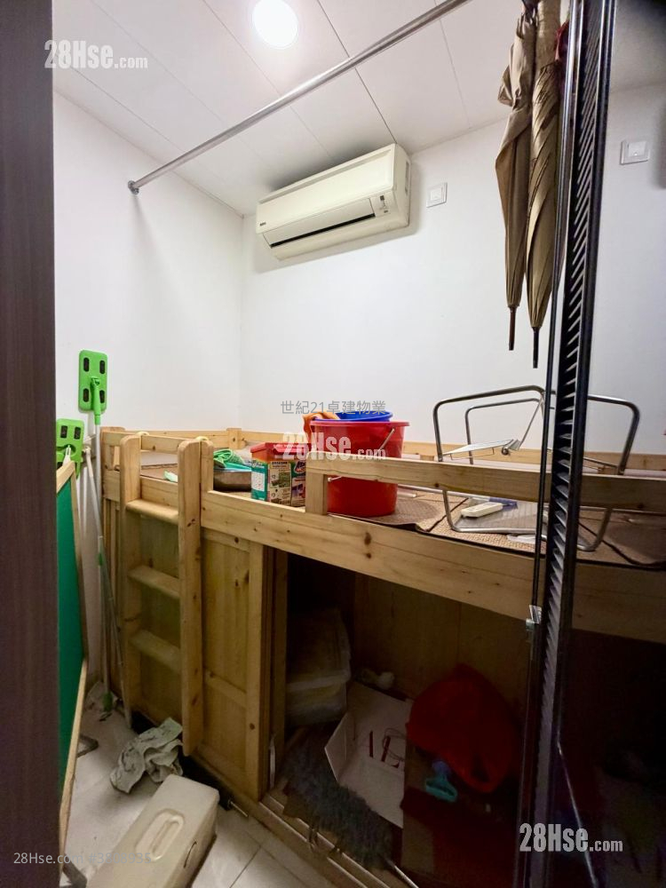 天玺 租盘 4 房 , 3 浴室 1,443 平方尺