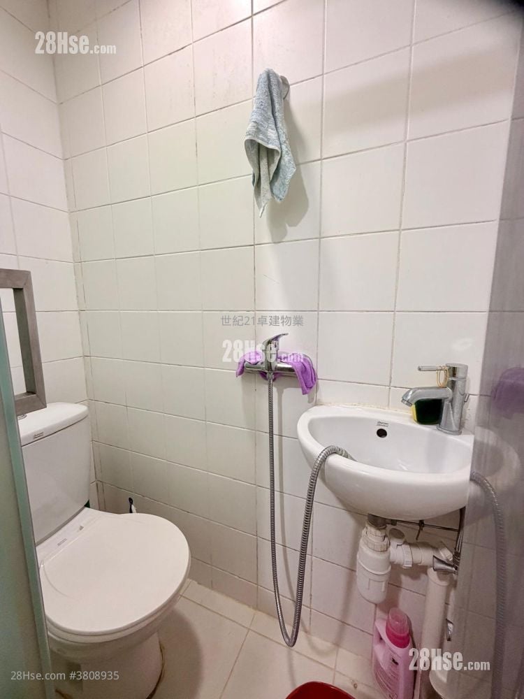 天玺 租盘 4 房 , 3 浴室 1,443 平方尺