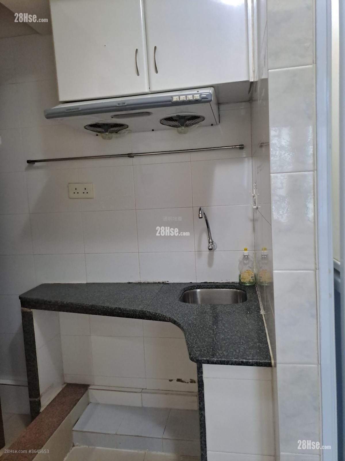 鸿发大楼 租盘 开放式间隔 , 1 浴室 90 平方尺