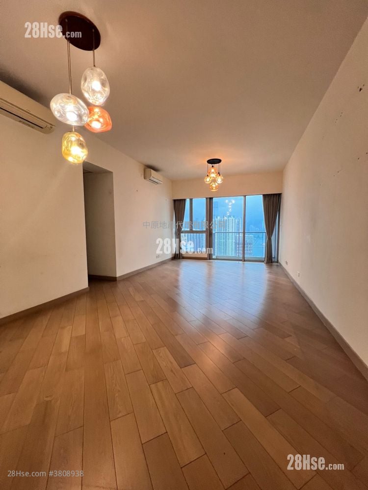 Cullinan West Sell 4 Bedrooms 1,320 ft²